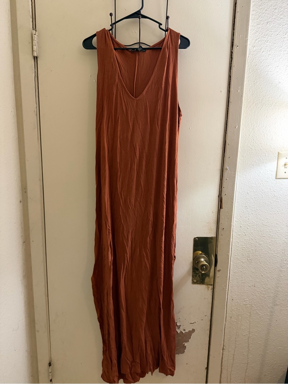 Forever 21 Rust Sleeveless V‑Neck Maxi Dress